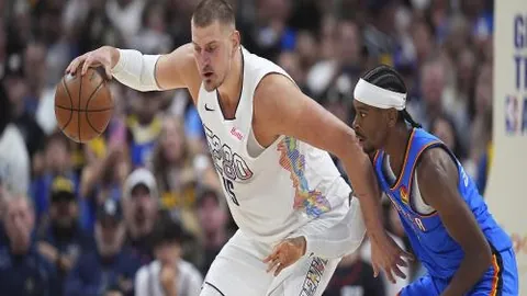 王曼昱与孙颖莎挺进乒乓球女单决赛